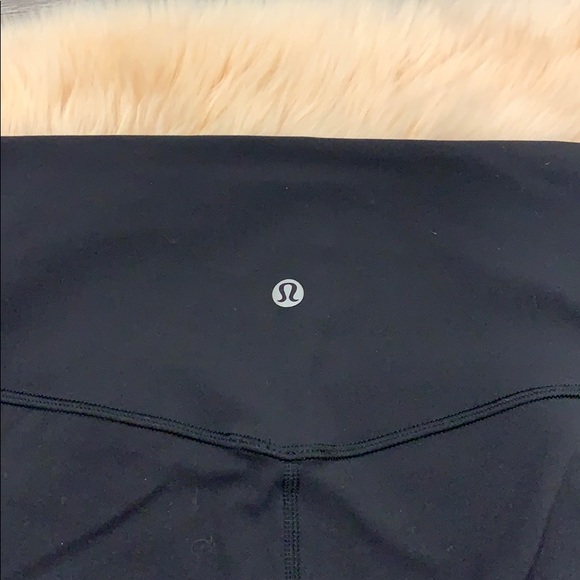 ⭐️ SOLD ⭐️ Lululemon Align Crop - Picture 3 of 7